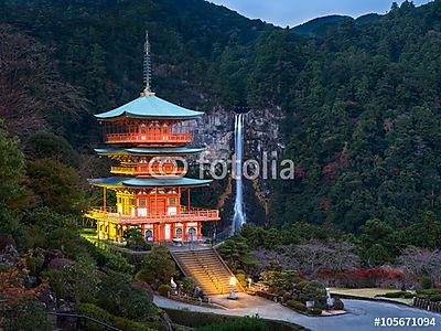 Seigantoji Pagode a Kumano-ban, Wakayama-ban Japánban, a Nachi T (többrészes kép) - vászonkép, falikép otthonra és irodába