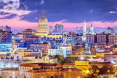 Havana, Cuba downtown skyline. (keretezett kép) - vászonkép, falikép otthonra és irodába