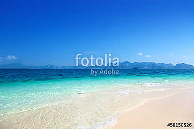 beach on the Poda island in Krabi Thailand (poszter) - vászonkép, falikép otthonra és irodába