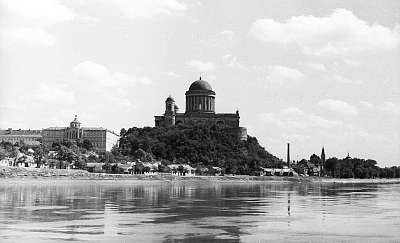 Esztergom a Bazilika a Duna felől nézve (1954) (fotótapéta) - vászonkép, falikép otthonra és irodába