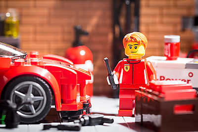 LEGO Racer - Ferrari garázs (többrészes kép) - vászonkép, falikép otthonra és irodába