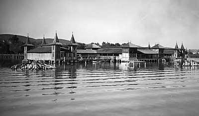 Balatonfüred, fürdőház (1935) (többrészes kép) - vászonkép, falikép otthonra és irodába