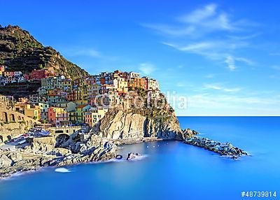 Manarola falu, sziklák és a tenger napnyugtakor. Cinque Terre, O (fotótapéta) - vászonkép, falikép otthonra és irodába