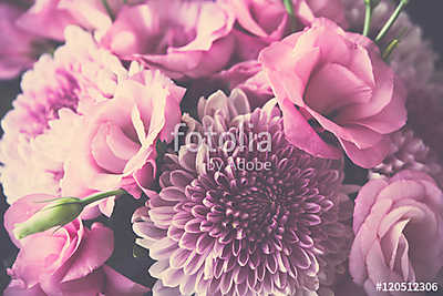 Bouquet of pink flowers closeup, eustoma and chrysanthemum (bögre) - vászonkép, falikép otthonra és irodába