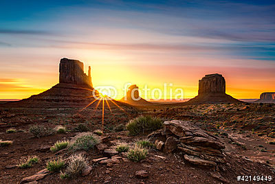 Monument Valley (többrészes kép) - vászonkép, falikép otthonra és irodába