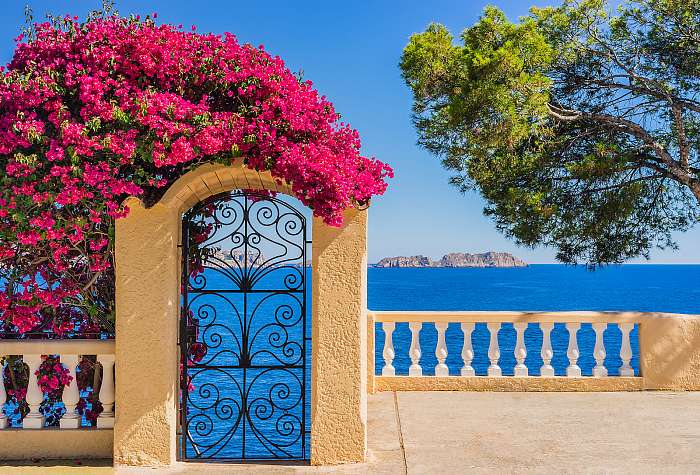 Idyllic view to Mediterranean Sea Coast, Premium Kollekció