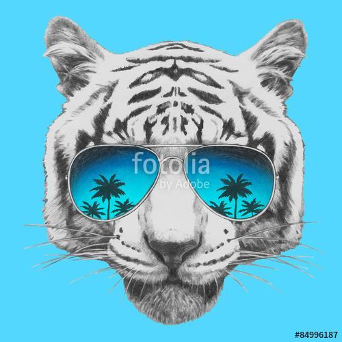Hand drawn portrait of Tiger with mirror sunglasses. Vector isol, Premium Kollekció
