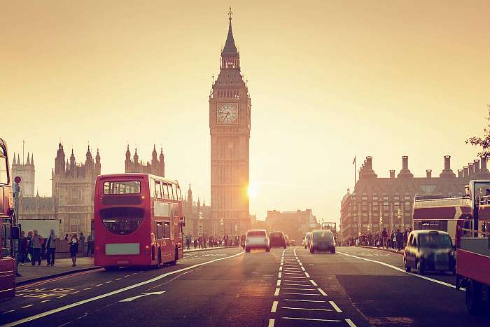 Westminster híd naplementében, London, Egyesült Királyság, Premium Kollekció