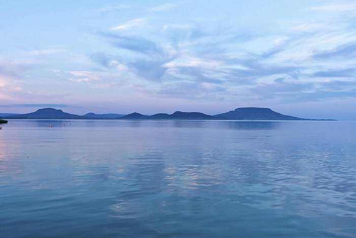 Kék óra fények a Balatonon, Premium Kollekció