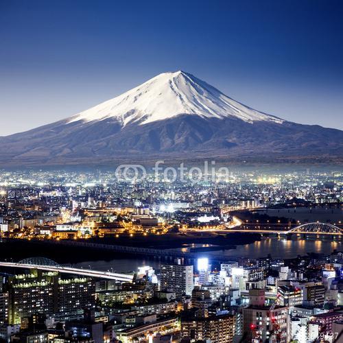 Mount Fuji. Fujiyama. Aerial view with cityspace szürreális lövé, Premium Kollekció