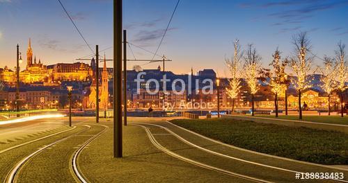 Vasút és történelmi épület Budapesten, Kossuth Lajos tér, Premium Kollekció