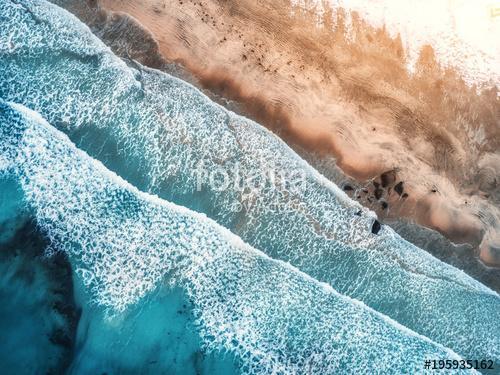 Aerial view of waves, rocks and transparent sea. Summer seascape, Premium Kollekció