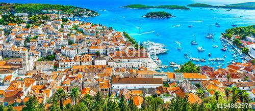 Hvar island panorama landscape. / Panorama of amazing coastal town Hvar in Croatia, popular mediterranean tourist resort in summ, Premium Kollekció