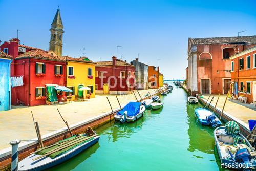 Velencei mérföldkő, Burano csatorna, házak, templom és hajók, Ol, Premium Kollekció