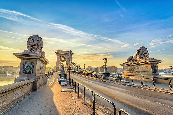 Budapest napfelkeltő városkép a lánchídnál, Budapest, Magyarorsz, Premium Kollekció