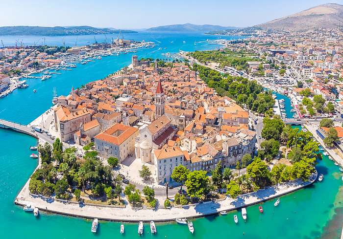 Trogir történelmi városrésze madártávlatból, 