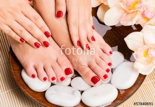 Beautiful female feet at spa salon on pedicure procedure, Premium Kollekció