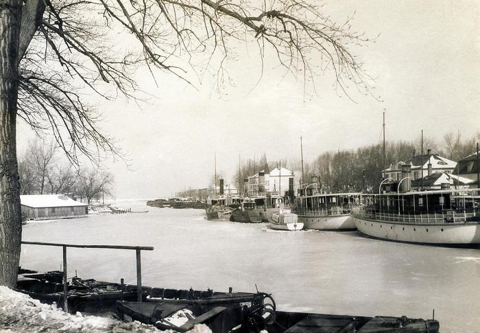 Siófok kikötő, hajók téli pihenőn.(1928), 
