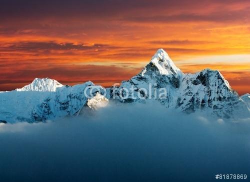 Ama Dablam estéje, Partner Kollekció