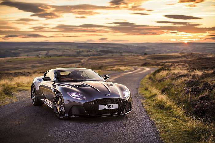 Aston Martin naplementében 1., 