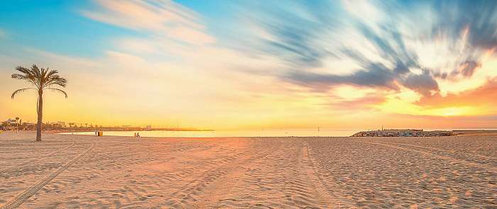 Barceloneta Beach in Barcelona at sunrise, Premium Kollekció