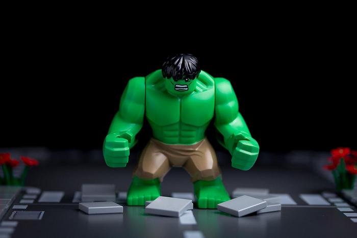 LEGO Characters - Hulk, ma nincs jó napod?, Partner Kollekció