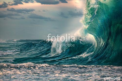 Huge ocean wave during storm. Sea water background in rough cond, Premium Kollekció