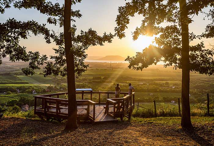 Naplemente páholyból (Balatonlelle), 