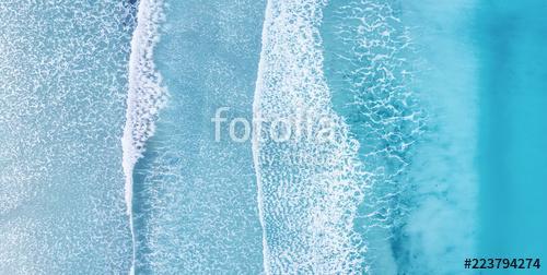 Beach and waves from top view. Turquoise water background from top view. Summer seascape from air. Top view from drone. Travel c, Premium Kollekció