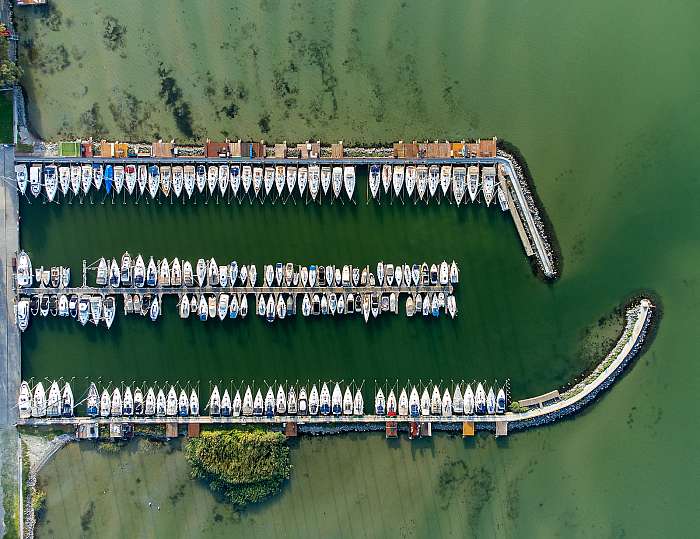 A kikötő (Balatonlelle), 