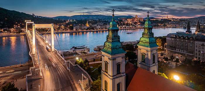 Erzsébet-híd esti fényekben, Budapest, Partner Kollekció