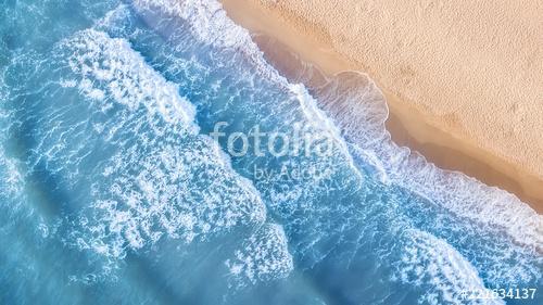 Beach and waves from top view. Aerial view of luxury resting at sunny day. Summer seascape from air. Top view from drone. Travel, Premium Kollekció