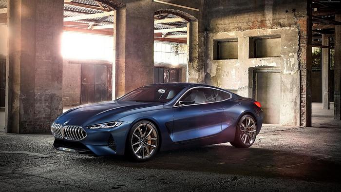 BMW 8 Gran Coupe - blue in garage, 